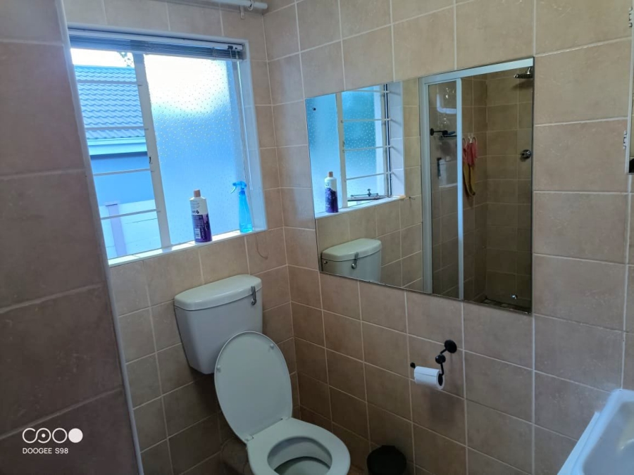 4 Bedroom Property for Sale in Langenhovenpark Free State